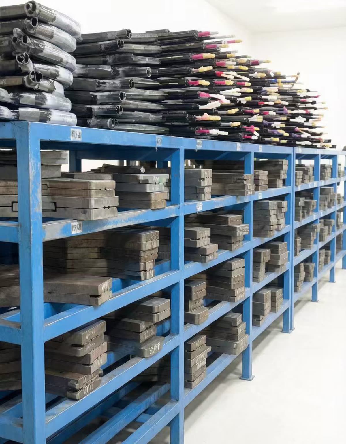 Factory mold library with paddle molds and formed paddle shells