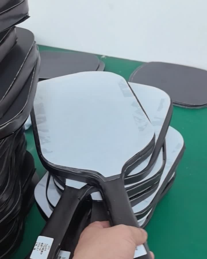 Cận cảnh vợt pickleball thành phẩm